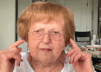 96-летняя блогерша выгоняют из дома престарелых за вечеринки