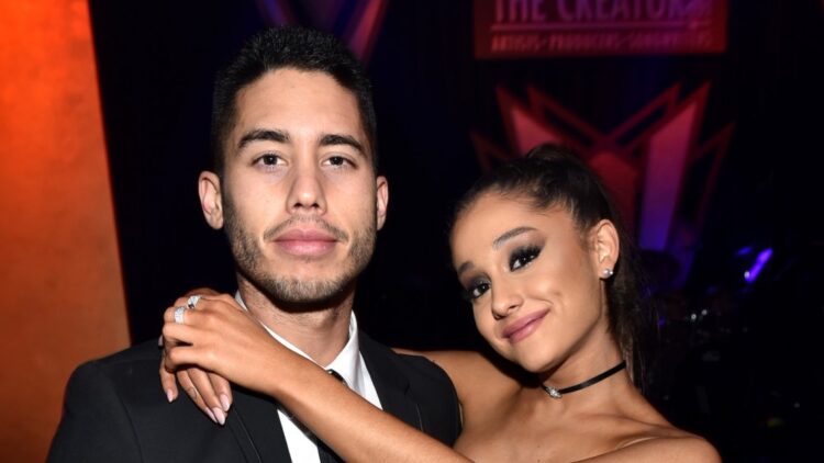 Ариана Гранде изменила слова в песне «Thank U, Next» ради бывшего парня