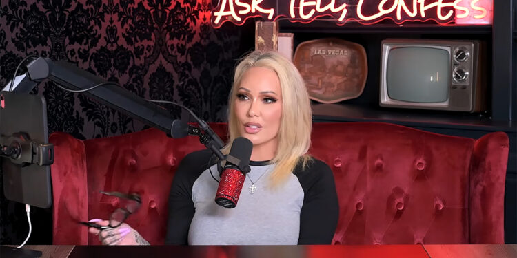 Bunnie Xo рассказала, кто пишет ей в директ после развода с Jelly Roll: «Синие галочки сами лезут»
