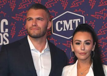 Дженни «JWoww» Фарли и Зак Карпинелло: тайная свадьба и хронология отношений