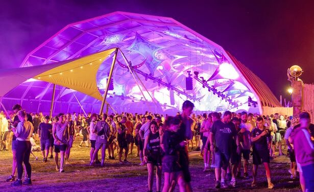 Крупнейший хард-дэнс фестиваль Defqon.1 отменили в последний момент из-за аномальной жары