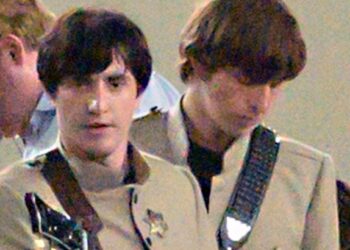 Пол Маккартни одобрил? Первые кадры байопика The Beatles с Мескалом и Киоганом