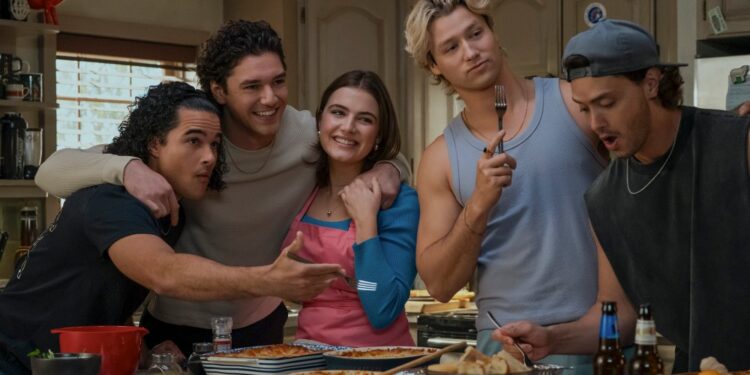 «Студенческая жизнь»: создательница сериала раскрыла главные изменения во втором сезоне