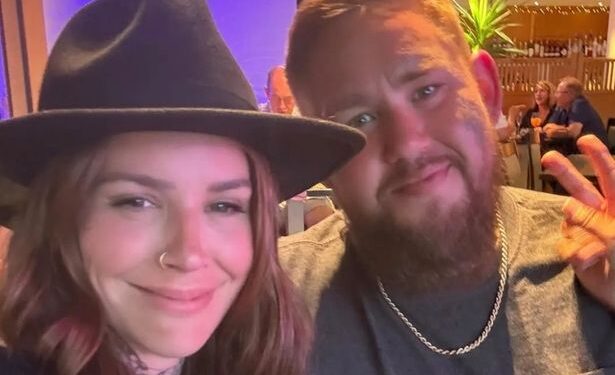 Трагедия семьи, в которую врезалась жена Rag’n’Bone Man: за несколько месяцев до аварии они потеряли отца