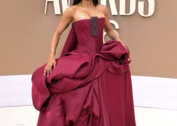 «Я вкалывала 20 лет»: Тиано Тейлор получила премию «Икона года» на BET Awards 2026