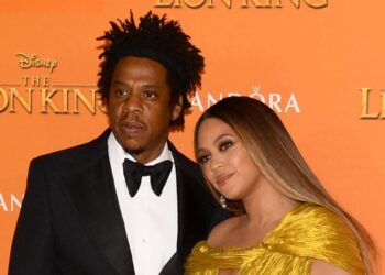 63-летний мужчина врезался на машине в особняк Бейонсе и Jay-Z в Ист-Хэмптоне
