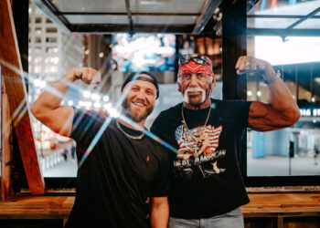 Бар Халка Хогана в Нью-Йорке едва не закрылся вместе с легендой WWE — но сын спас проект