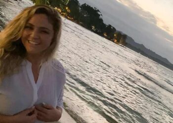 Бывший тренер по водному поло Мичиганского университета попала под следствие за «жестокое поведение»
