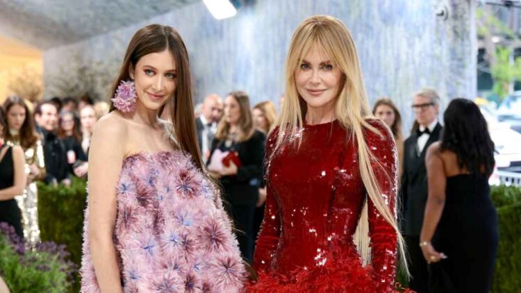 Дочь Николь Кидман и Кита Урбана вышла на подиум Dior в Париже
