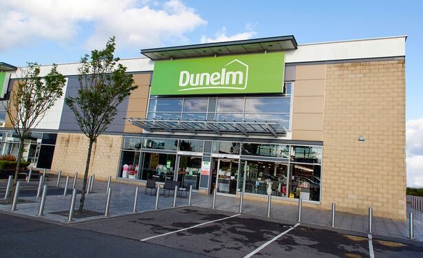 Dunelm: «Компактный» предмет за £3 решает проблему хранения в ванной и спальне