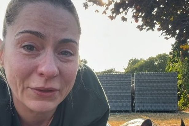 «Это не был самый лучший день рождения»: Звезда «X Factor» Люси Спрэгган разрыдалась в откровенном обращении