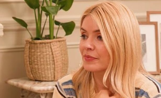 Холли Уиллоби призналась, что хотела четвёртого ребёнка после разговора о беременности