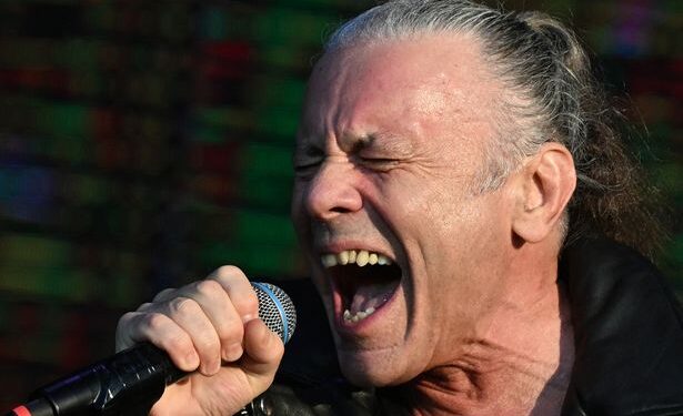 Iron Maiden на 50-летии задели норвежских футбольных фанатов