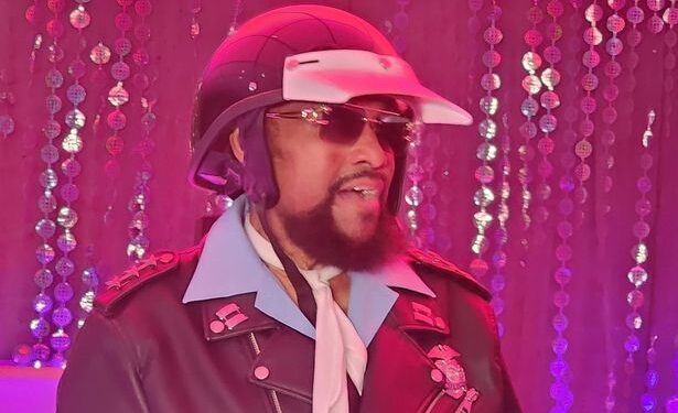 Лидер Village People Виктор Уиллис умер в 75 лет после «агрессивной» болезни