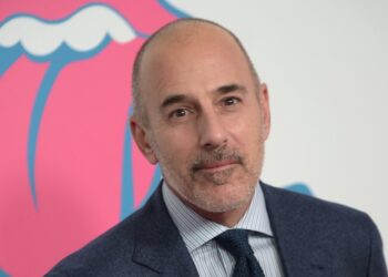 Мэтт Лауэр впервые за долгое время вышел в свет с девушкой — спустя пять месяцев после скандальных мемуаров обвинительницы