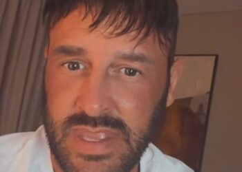 Муж Кэти Прайс снова обрили в тюрьме — спустя недели после возвращения с густой шевелюрой