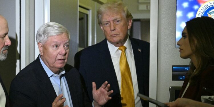 «Он был как член семьи»: Трамп рассказал о последнем разговоре с Линдси Грэмом перед смертью сенатора