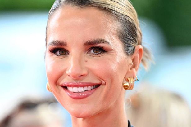«Он просто всех разводит»: Vogue Williams безжалостно прошлась по мужу Кэти Прайс