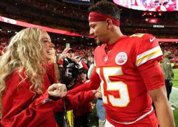 Patrick Mahomes’ Wife Celebrates His Return to Football Field After Injury