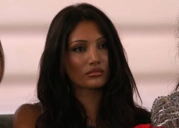 Поклонники Love Island разглядели лицо бывшей возлюбленной на татуировке футболиста