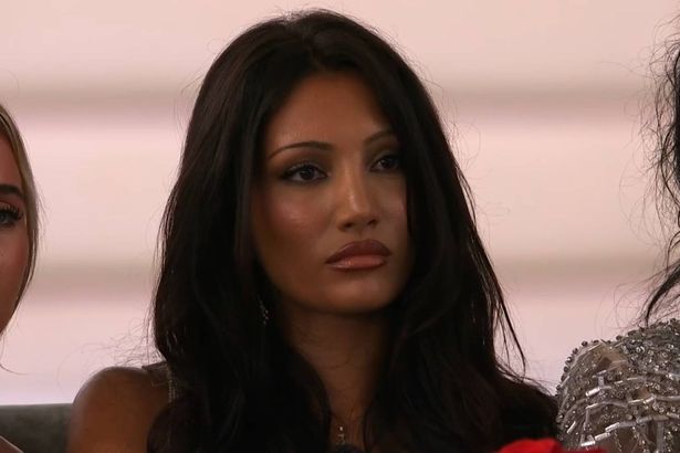 Поклонники Love Island разглядели лицо бывшей возлюбленной на татуировке футболиста