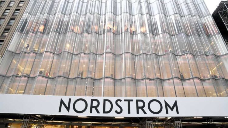 Распродажа Nordstrom’s Anniversary уже близко: лучшие скидки до 80% доступны прямо сейчас