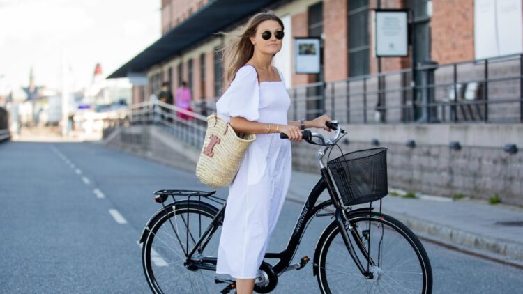 Распродажа в Nordstrom: 13 летних платьев со скидками до 70%