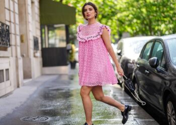 Распродажа в Nordstrom: 17 платьев, от которых богатые мамы без ума — цены падают до уровня «чёрной пятницы»