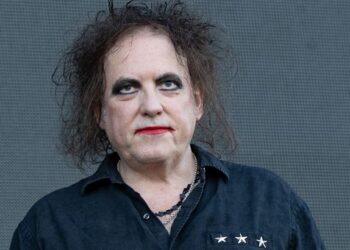 Роберт Смит из The Cure жёстко прошёлся по шоу ЧМ-2026