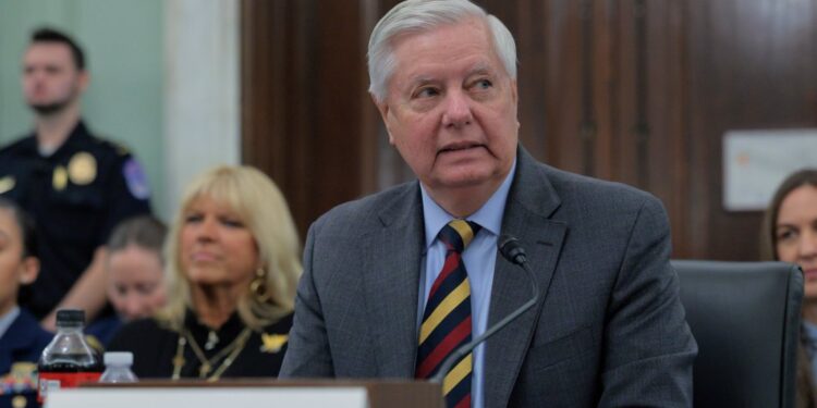 Сенатор Линдси Грэм умер от разрыва аорты — стали известны подробности последних часов