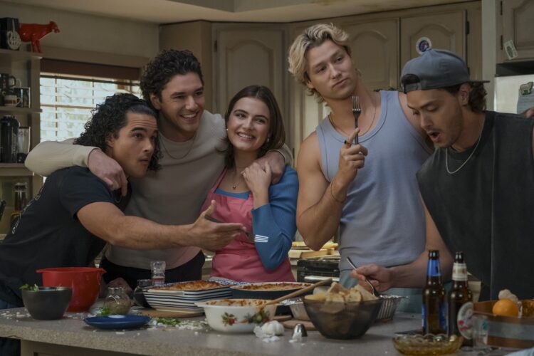Создатель сериала «Off Campus» опроверг слухи о гендерном разрыве в зарплатах