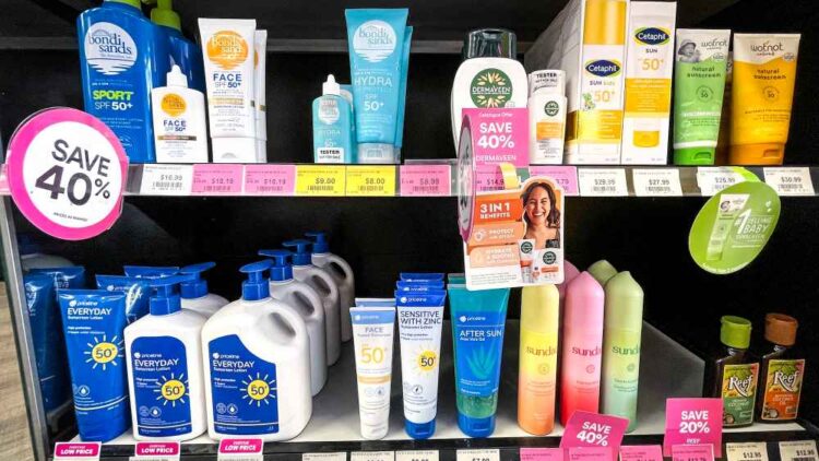 SPF 30, 50 и 100: что означают цифры на солнцезащитном креме и есть ли смысл переплачивать
