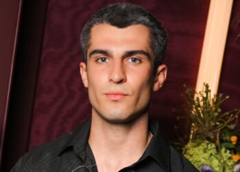 «Сюрреалистичный опыт»: Чарли Джир рассказал о выступлении перед принцем Уильямом в Виндзорском замке