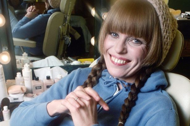 Умерла Луиза Лассер: вторая жена Вуди Аллена и звезда культового сериала