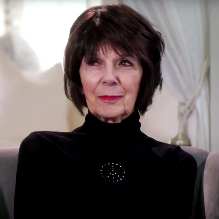 Умерла мать Крис Дженнер Мэри Джо «ЭмДжей» Шеннон — ей был 91 год