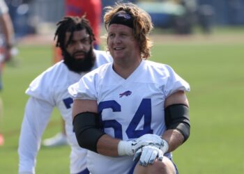 Вдова экс-игрока NFL Джордана Деви показала трогательное прощание: геройский проход в больнице