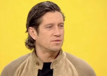 Вернон Кей извинился перед Алекс Джонс за ошибку в эфире The One Show