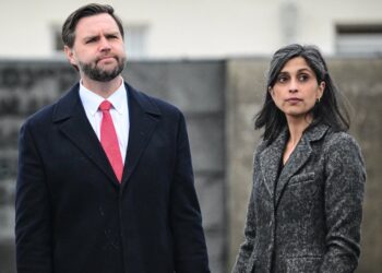 Вице-президент США Джей Ди Вэнс и его жена Уша стали родителями в четвёртый раз
