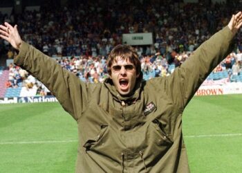 «Wonderwall»: как песня Oasis стала неофициальным гимном Англии, который ненавидел Лайам Галлахер