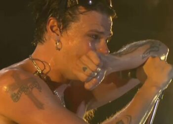 Yungblud отменил выступление на фестивале: «Мне нужно разобраться с тем, что происходит»
