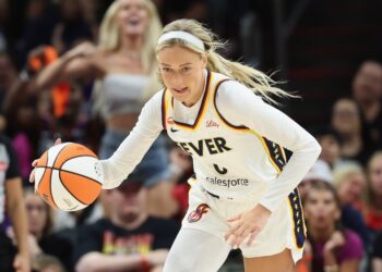Защита или провокация? Звезда WNBA Софи Каннингем снова заявила о своей позиции по трансгендерам