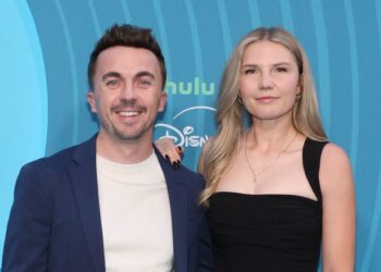 Жена Фрэнки Муниза вступилась за мужа после удалённого объявления о разводе