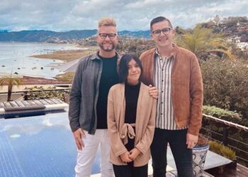 Звезда «90 Day Fiancé» Армандо воссоединился с дочерью и мужем в больнице
