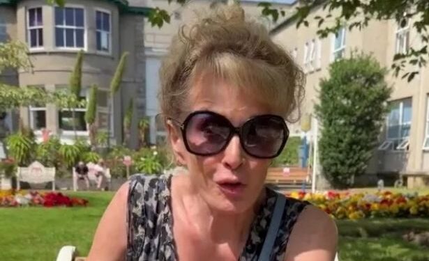 Звезда «Коронейшн-стрит» Беверли Каллард рассказала о лечении рака