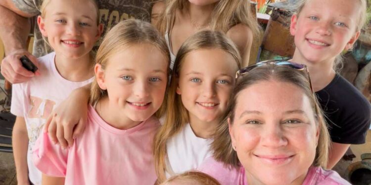 Басби из «OutDaughtered» рассказали о хоумскулинге квинтуплетов
