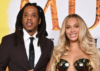 Бейонсе и Jay-Z ответили хейтерам первым совместным треком за 7 лет