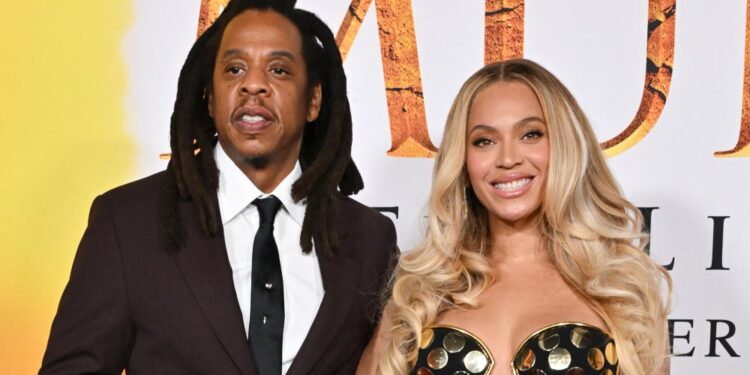 Бейонсе и Jay-Z ответили хейтерам первым совместным треком за 7 лет