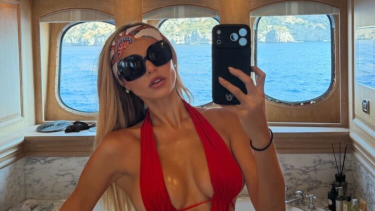 Брукс Надер ответила на хейт из-за топлес-фото с отцом: «Теперь довольны?»