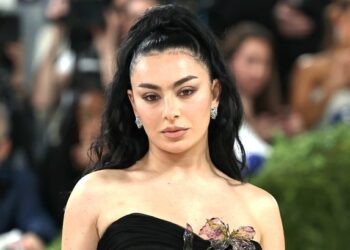 Charli XCX празднует день рождения: фанаты узнали её настоящий возраст