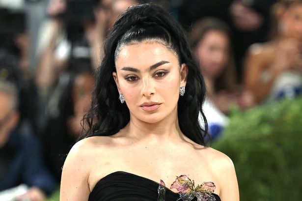 Charli XCX празднует день рождения: фанаты узнали её настоящий возраст